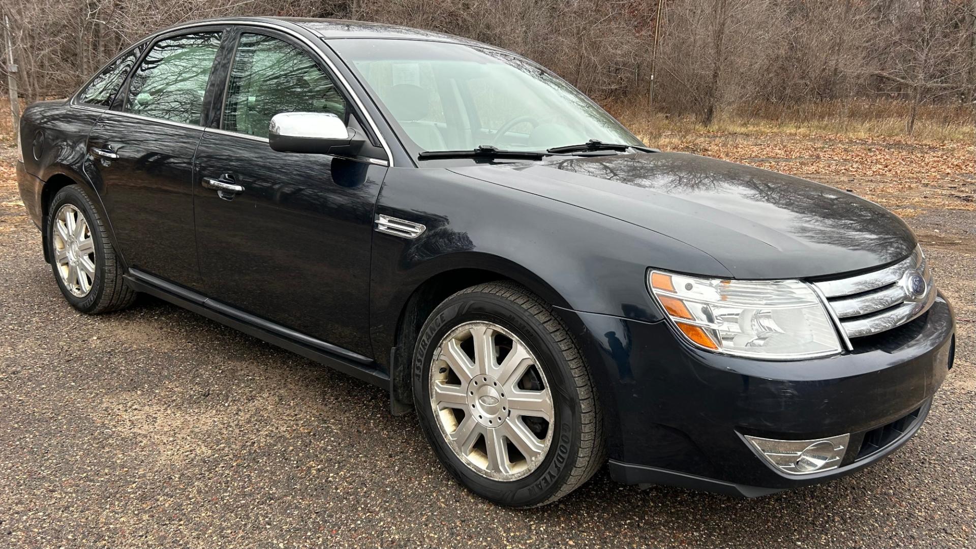 2008 Ford Taurus (1FAHP25W48G) , located at 17255 hwy 65 NE, Ham Lake, MN, 55304, 0.000000, 0.000000 - Photo#2